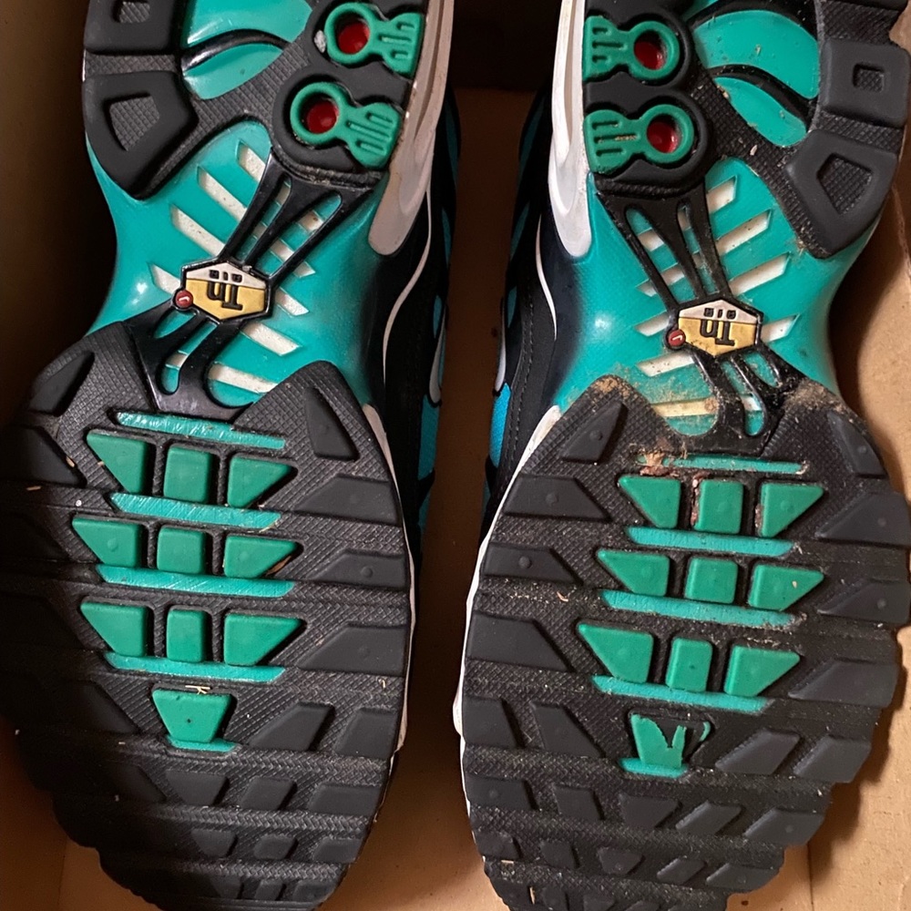 Nike: blue white & Black air max plus. Size 7.5 in women - Picture 4 of 4